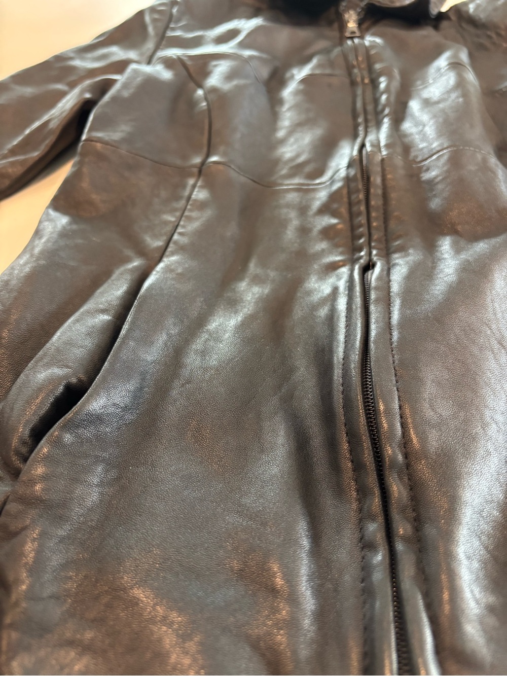 Vintage Jones New York Black Leather Jacket - Picture 4 of 13